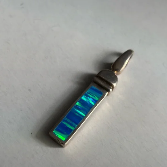 Vintage blue fire opal pendant - Picture 8 of 13